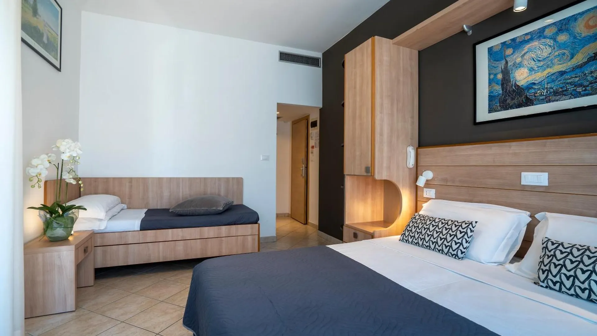 ***  Hotel Mocambo Riccione Италия