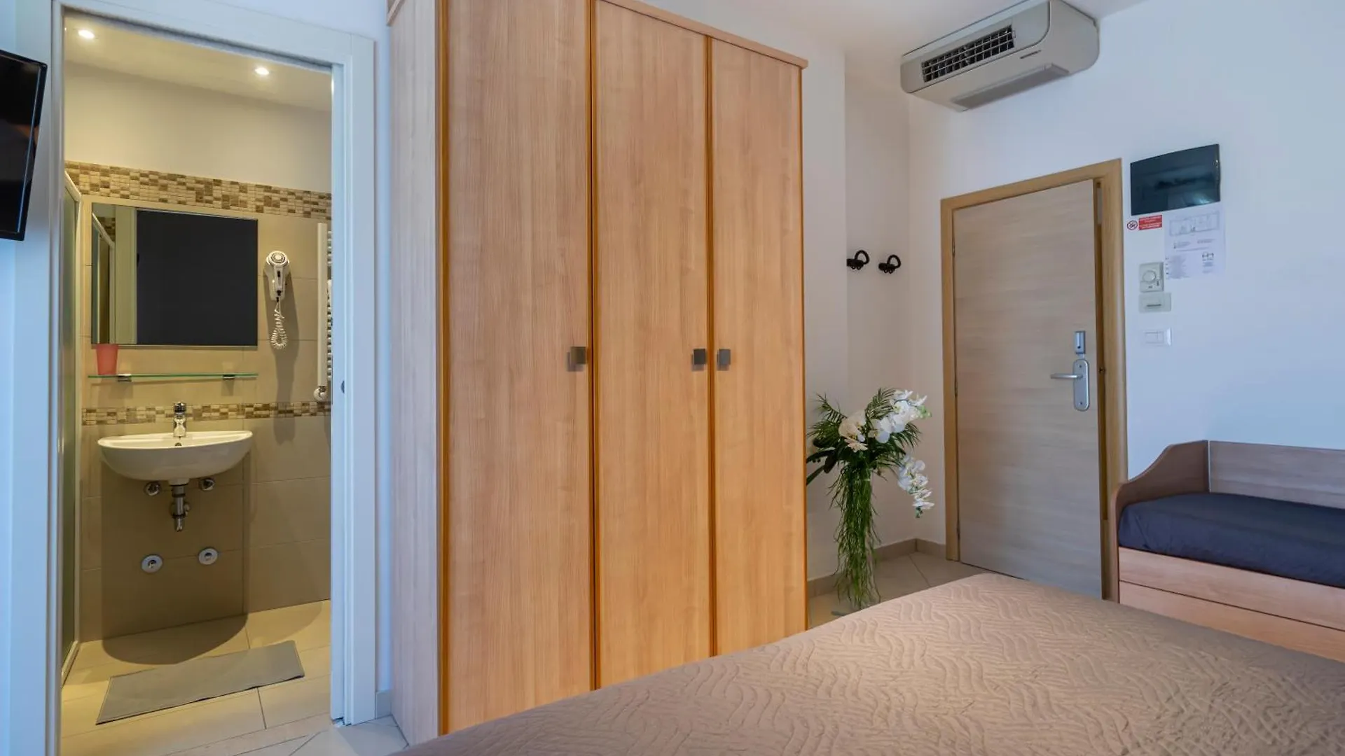 ***  Hotel Mocambo Riccione Италия